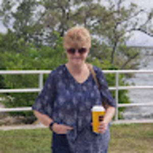 Meet your Posher, Sharon